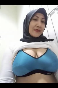 Hijabi whores